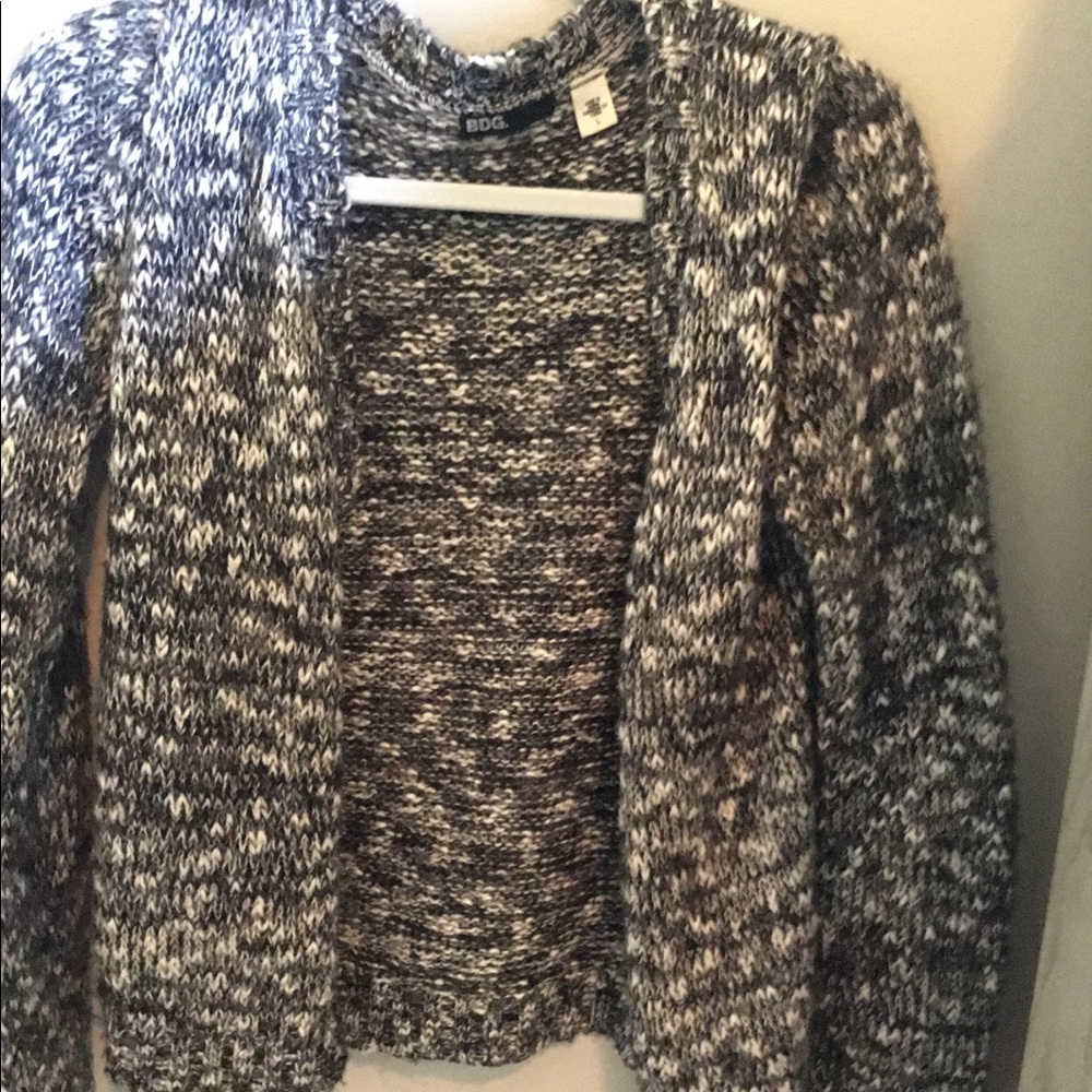 Bdg cardigan sweater size large